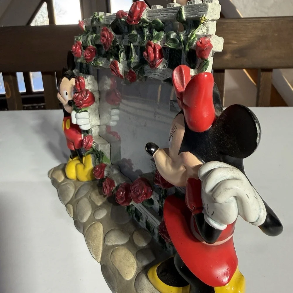 Vintage DISNEY Mickey&Minnie Roses On Arbor Picture‎ Frame Gift Vacay Memories